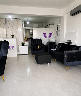 SALON ÖZGEM olarak modern tekniklerle kaliteli ürünlerle sac ve güzellik hizmetleri sunuyoruz